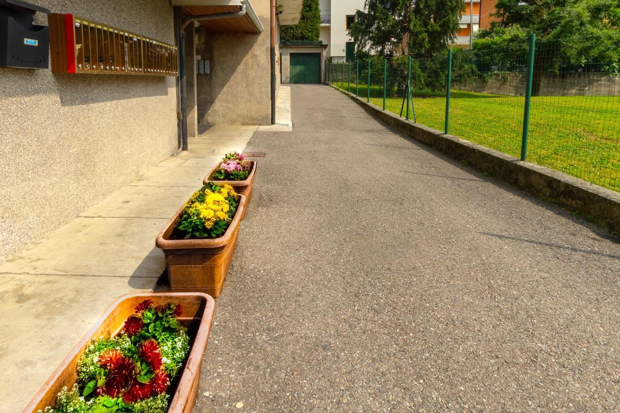 Como Bike & Family Apartment Zewnętrze zdjęcie